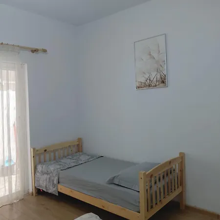 Bevis -2 * Tirana